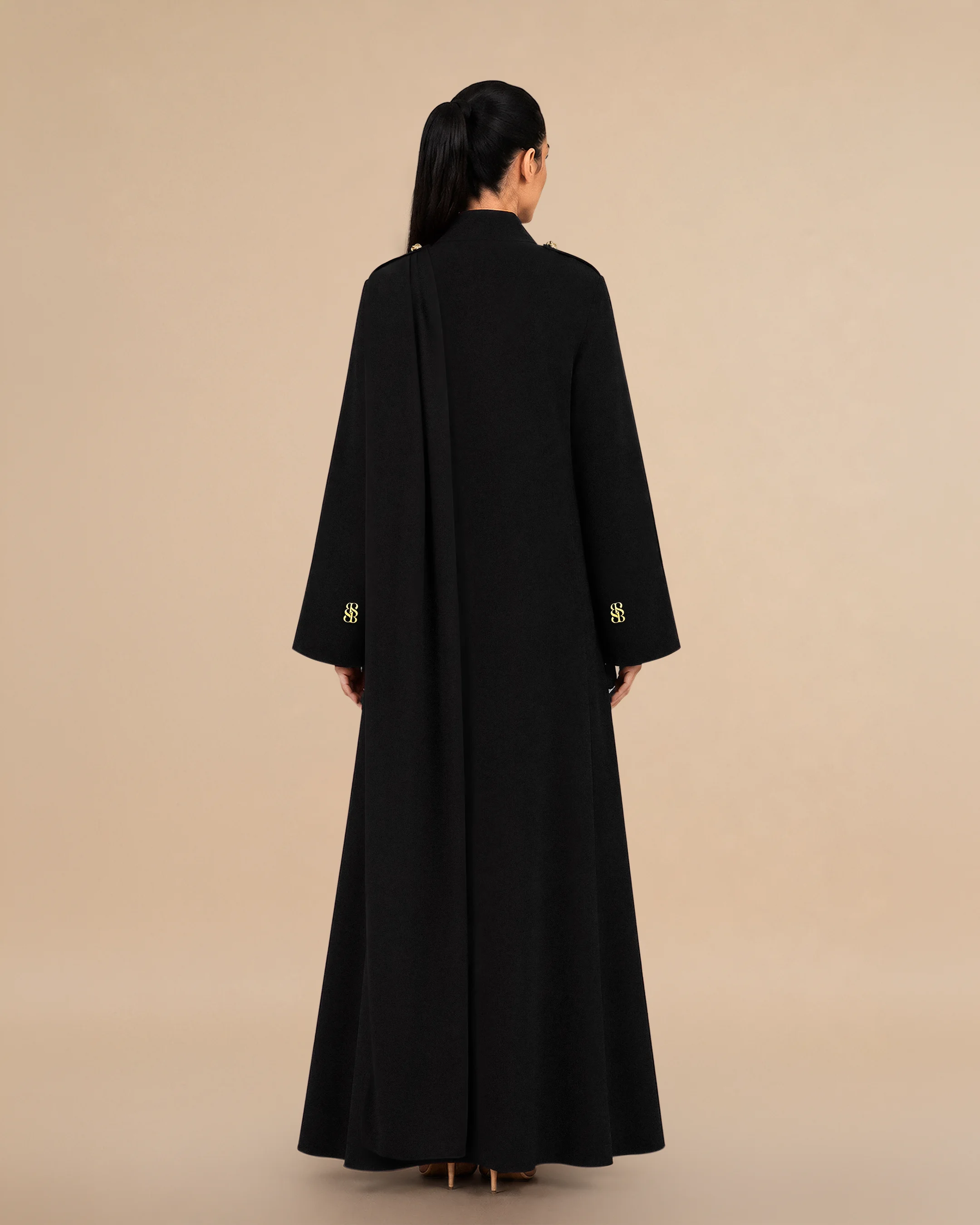 Park Lane Abaya luxury abaya in Black, back view. Bint Saeed Abu Dhabi, UAE.