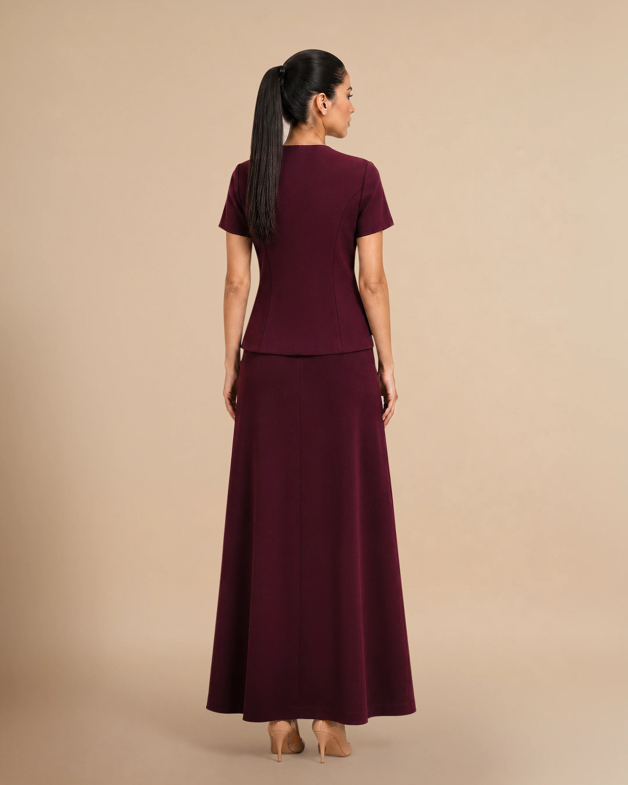 Covent Garden Signature Set luxury set in Burgundy, back view. Bint Saeed Abu Dhabi, UAE.