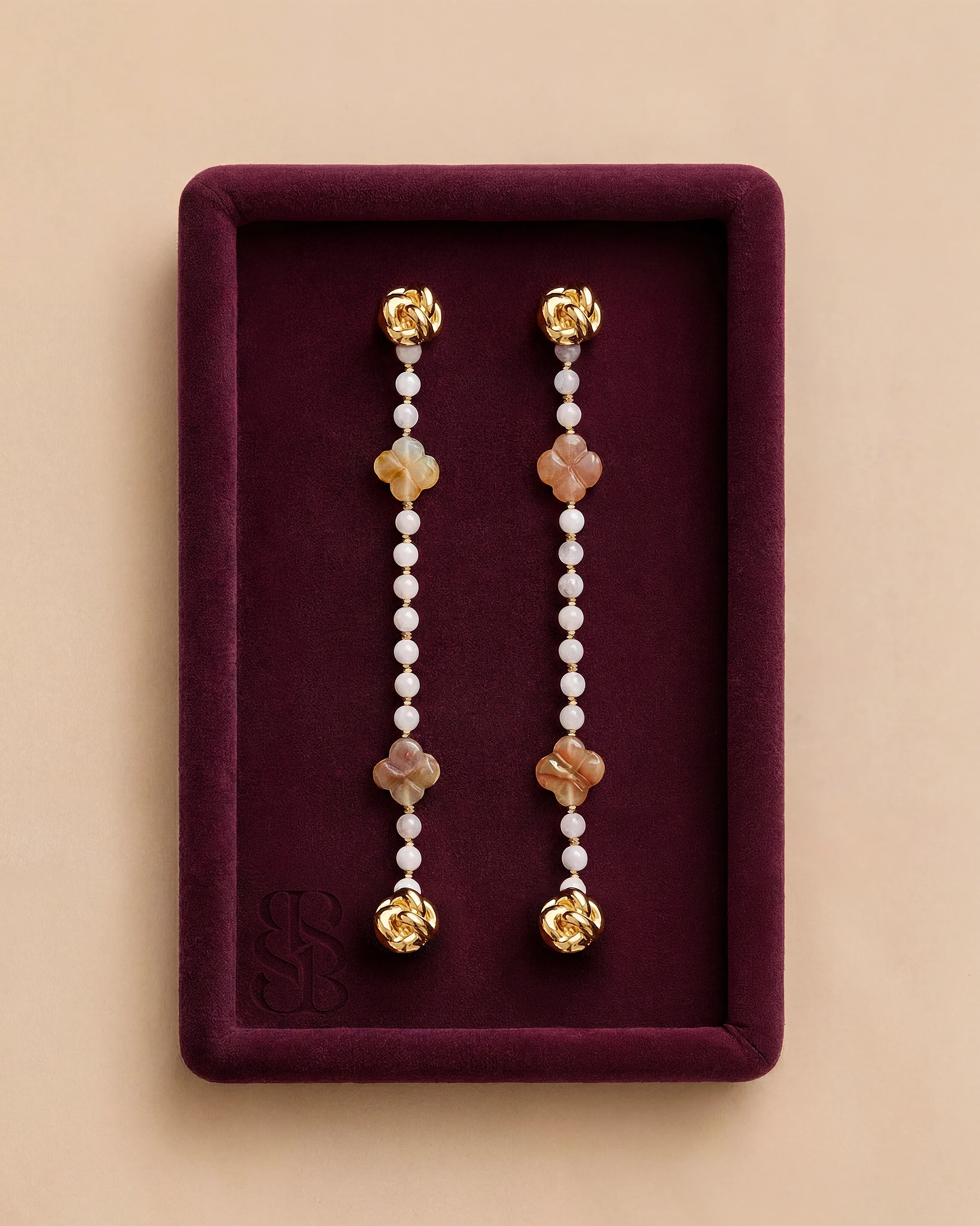 Rose quartz natural stone bead abaya strand, luminous blush rose quartz with carnelian accents and 18K gold clip — romantic line for Marylebone Abaya, pairs with Al Ain Oasis Necklace - Rose Quartz. Bint Saeed Abu Dhabi, United Arab Emirates.